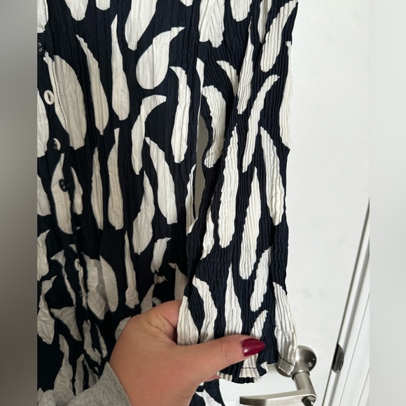 AlQuema Smash Nehru Collar Coat Dress Navy with White Ink Droplet - Picture 6 of 11